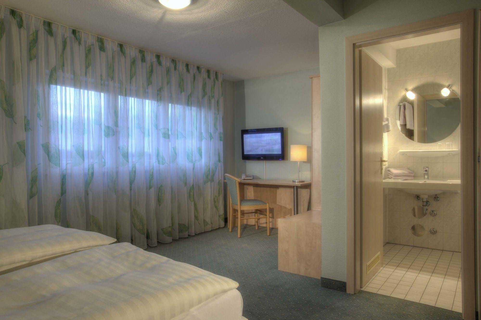 Hotel Zur Muehle Urbach  Exteriér fotografie